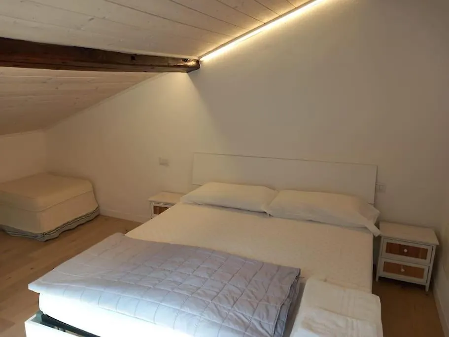 Downtown Roof Apartment Como Italy